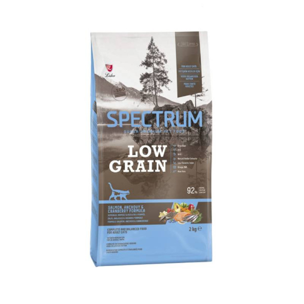 Корм для взрослых кошек SPECTRUM LOW GRAIN с лососем, анчоусами и клюквой 2 кг