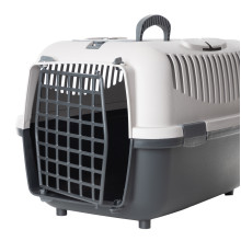 Переноска для животных с пластиковой дверцей "Верона" M, серая, 550x360x350мм, серия TRAVEL, Triol
